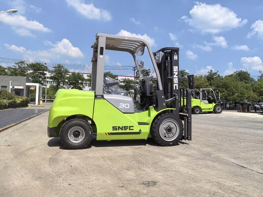 3 Ton Diesel Counterbalance Forklift with 3000kg Load Capacity, Comfortable Operator Cabin, and Smooth Hydraulic Lift